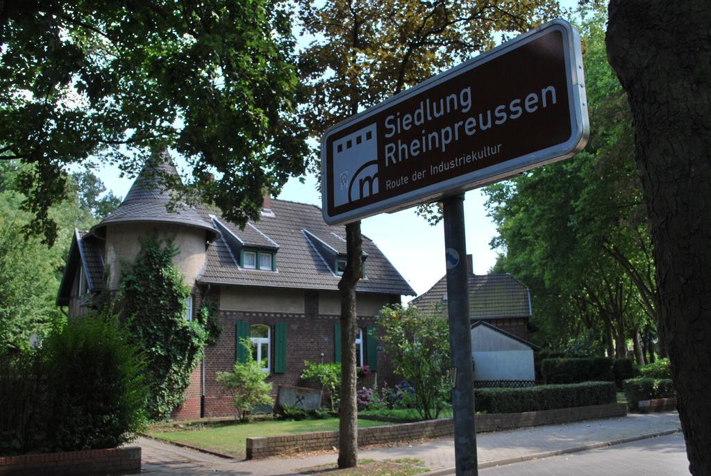 Central Pension Duisburg Eksteriør bilde